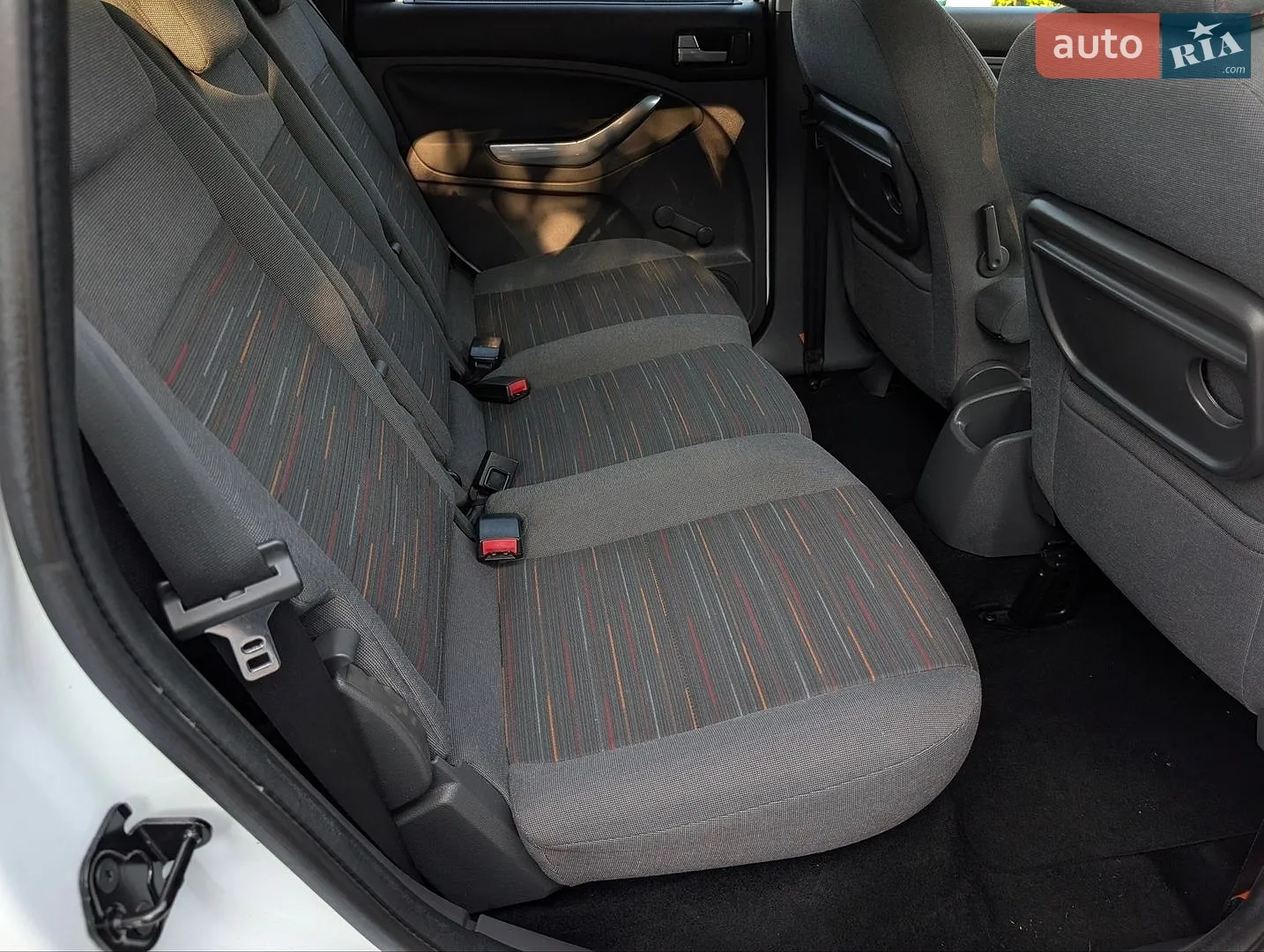 2010 Ford C-MAX - мініатюра 23