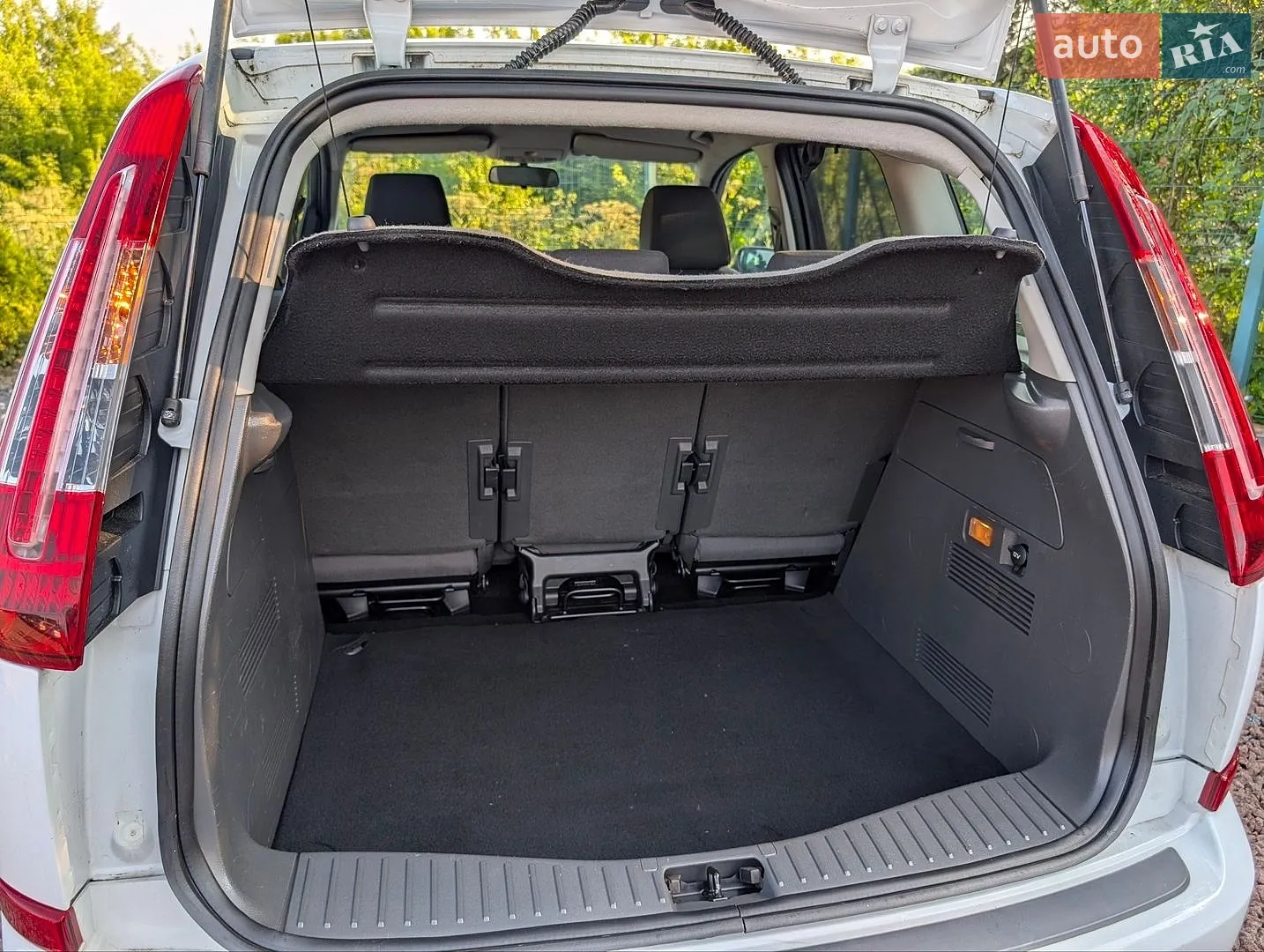 2010 Ford C-MAX - мініатюра 28