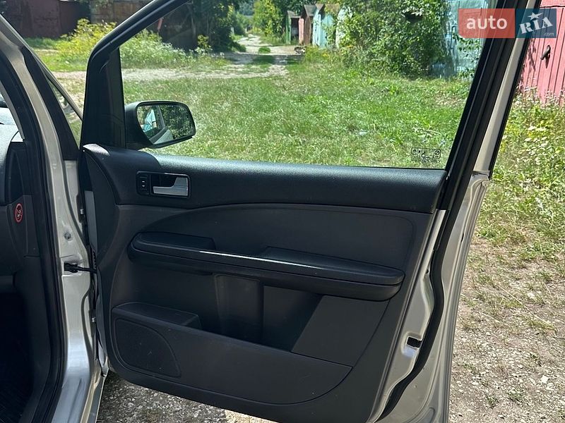 Минивэн Ford C-Max 2004 в Кременце