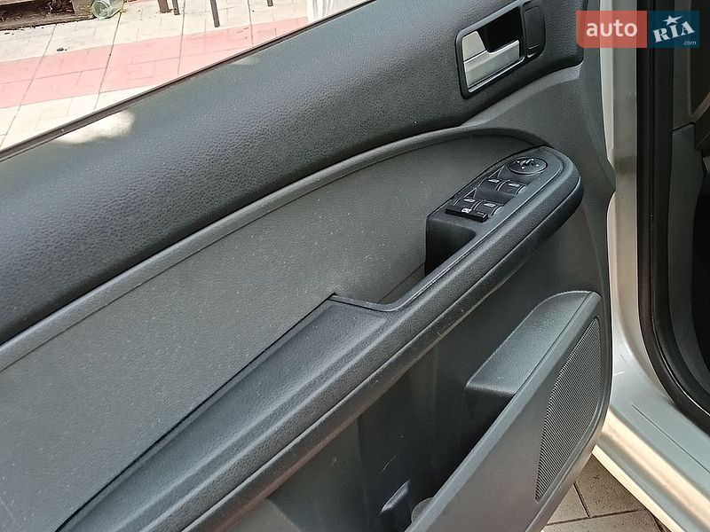 Минивэн Ford C-Max 2006 в Харькове фото 6 Минивэн Ford C-Max 2006 в Харькове