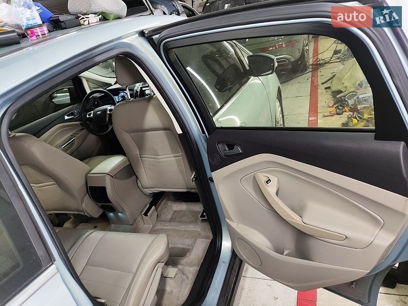 Минивэн Ford C-Max 2014 в Киеве