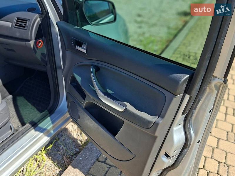 Минивэн Ford C-Max 2010 в Днепре