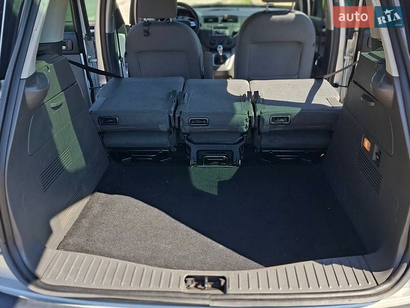 Минивэн Ford C-Max 2010 в Днепре