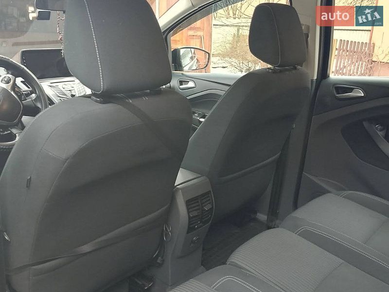 Минивэн Ford C-Max 2012 в Перегинском