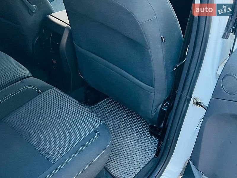 Минивэн Ford C-Max 2015 в Харькове