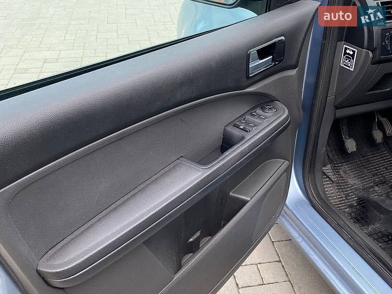Мінівен Ford C-Max 2004 в Рівному фото 7 Мінівен Ford C-Max 2004 в Рівному