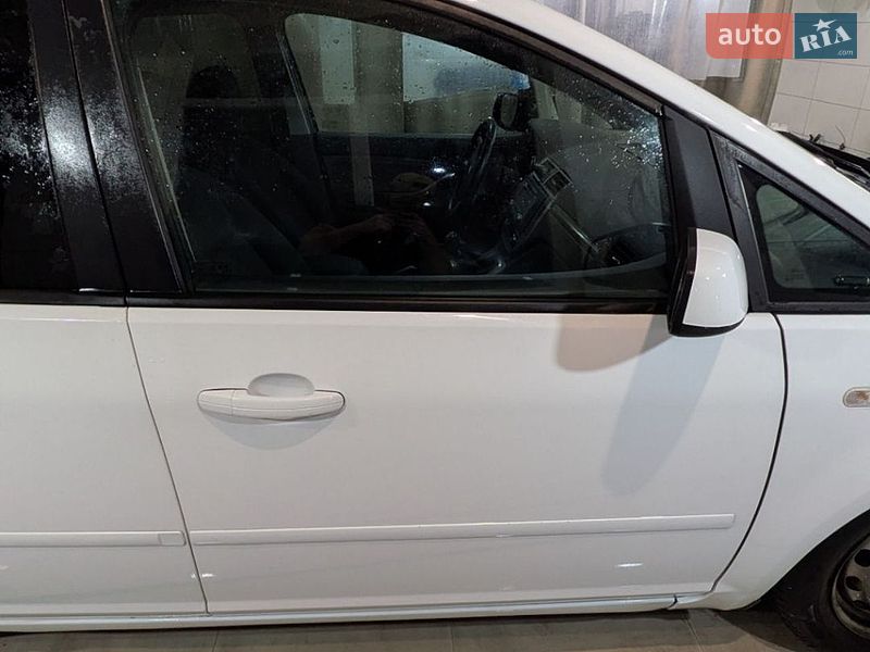 Минивэн Ford C-Max 2010 в Львове