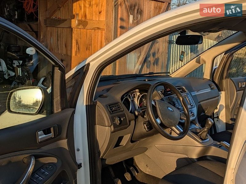 Минивэн Ford C-Max 2010 в Львове