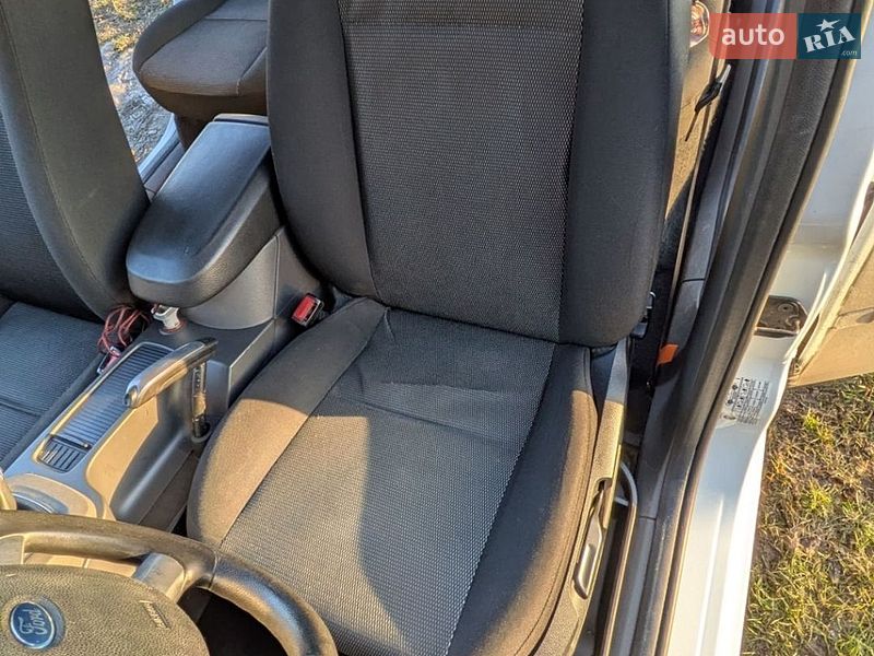 Минивэн Ford C-Max 2010 в Львове