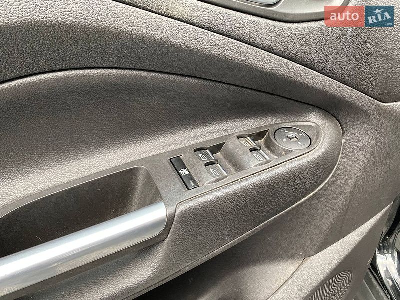 Мінівен Ford C-Max 2015 в Чернівцях