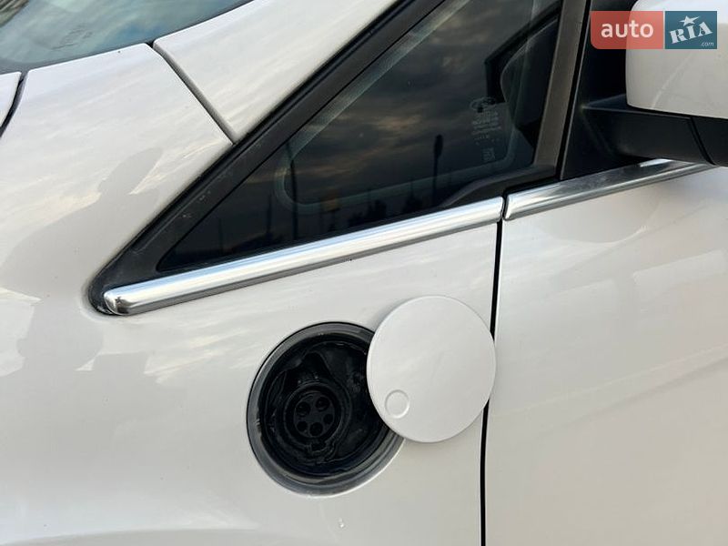 Минивэн Ford C-Max 2014 в Первомайске фото 15 Минивэн Ford C-Max 2014 в Первомайске