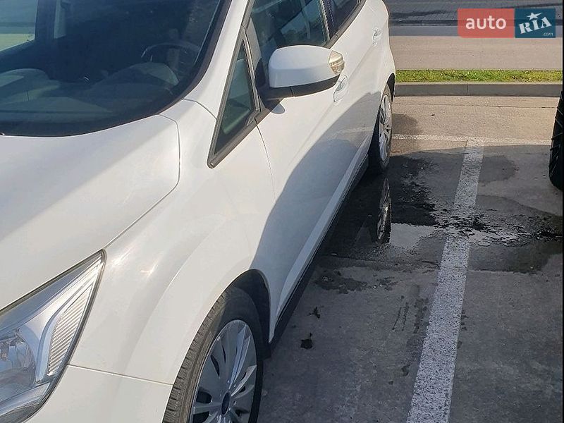 Мінівен Ford C-Max 2015 в Чернігові