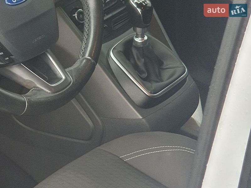 Мінівен Ford C-Max 2015 в Чернігові