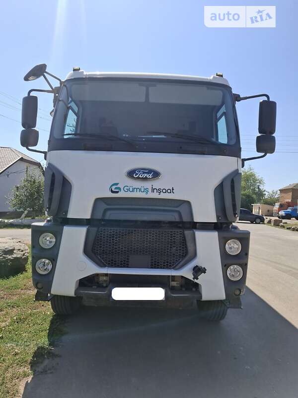 Самосвал Ford Cargo 2018 в Черновцах