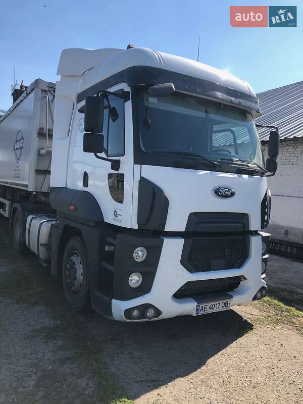 Тягач Ford Cargo 2020 в 