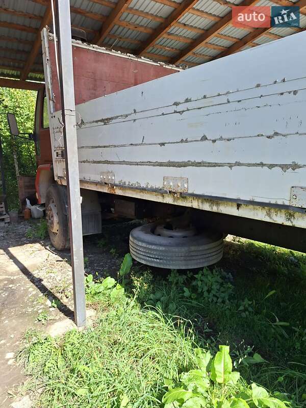 Борт Ford Cargo 1996 в Рахові