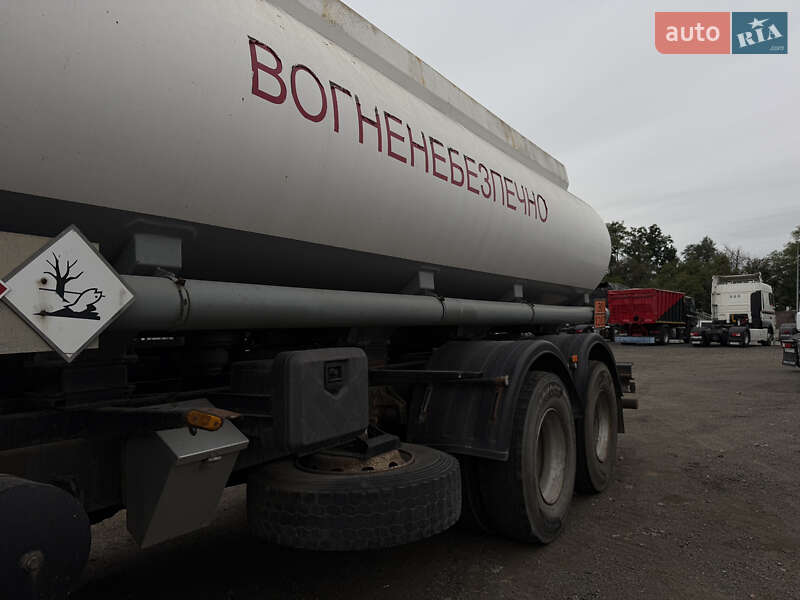 Бензовоз Ford Cargo 2014 в Киеве
