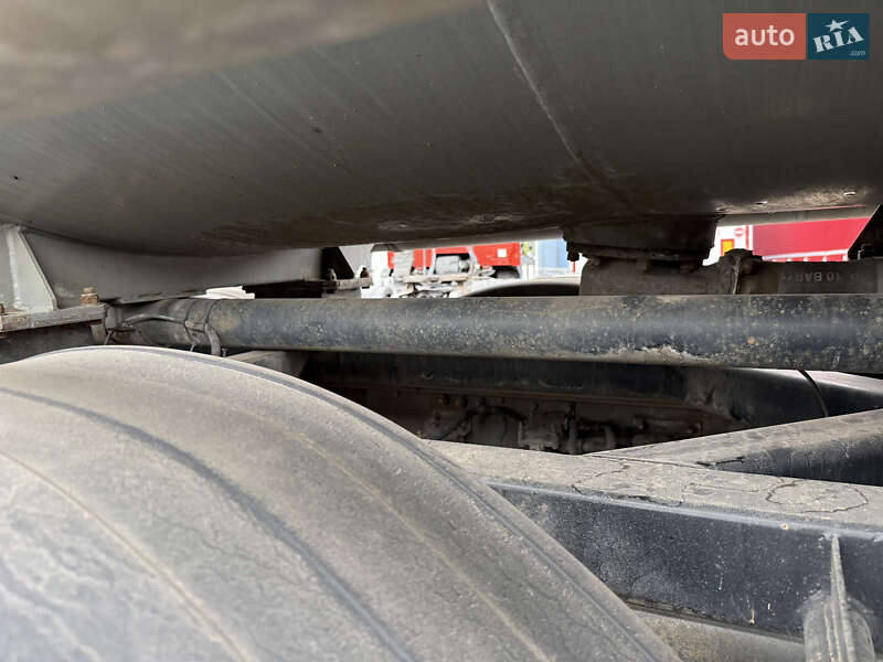 Бензовоз Ford Cargo 2014 в Киеве