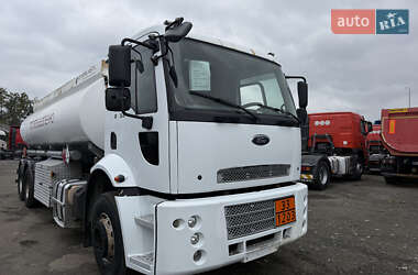 Бензовоз Ford Cargo 2014 в Киеве