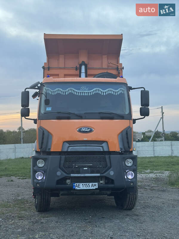 Самоскид Ford Cargo 2017 в Дніпрі