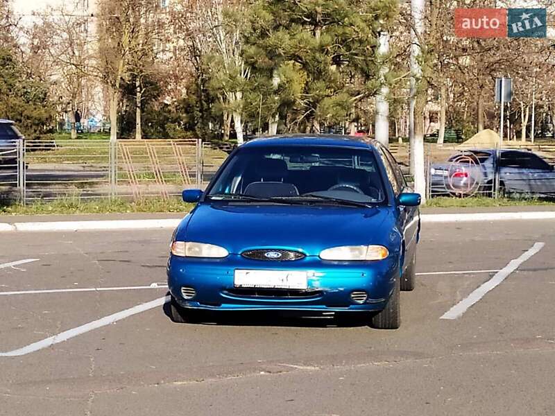 Седан Ford Contour 1996 в Одессе