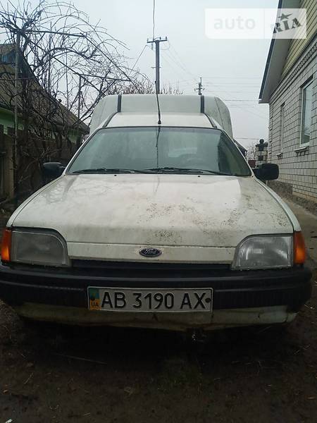 Мінівен Ford Courier 1995 в Крижополі