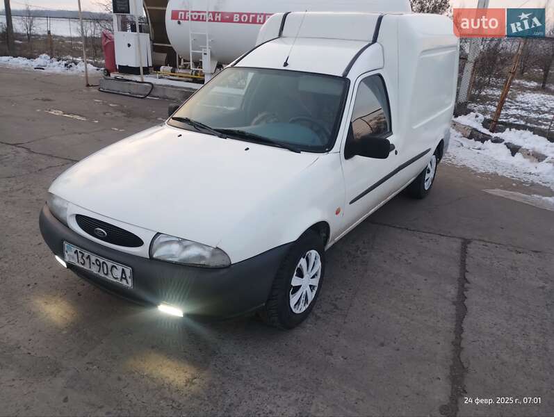 Минивэн Ford Courier 1996 в 