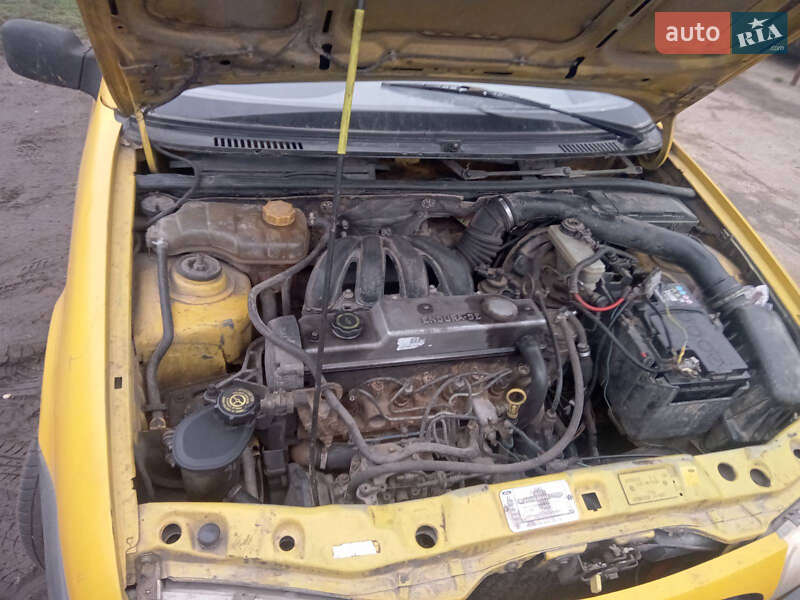 Минивэн Ford Courier 1997 в Христиновке