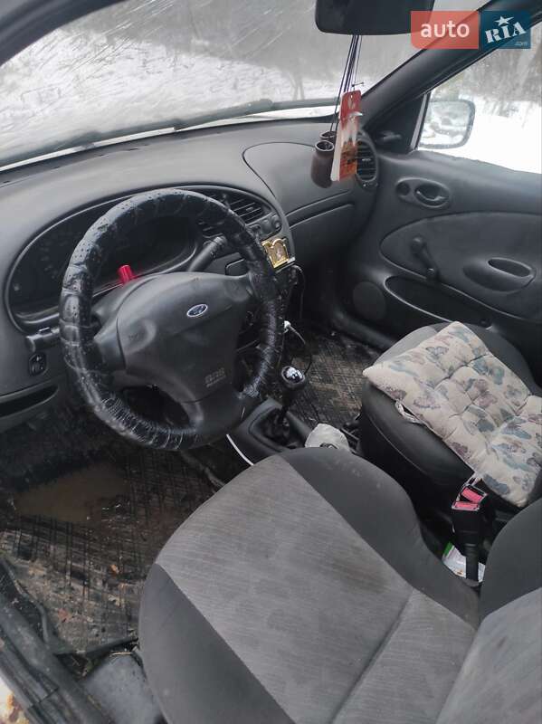 Пікап Ford Courier 2000 в Вінниці