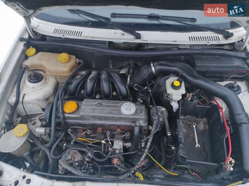 Пікап Ford Courier 2000 в Вінниці