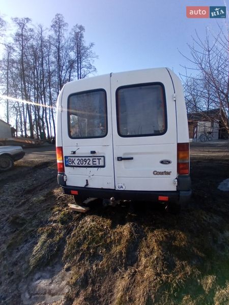 Минивэн Ford Courier 1998 в Пулинах