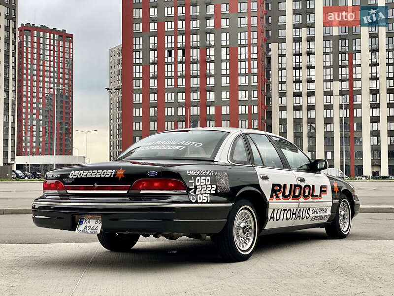 Седан Ford Crown Victoria 1994 в Киеве