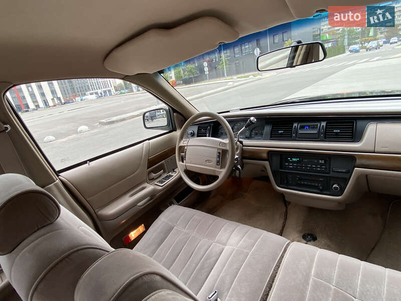 Седан Ford Crown Victoria 1994 в Киеве