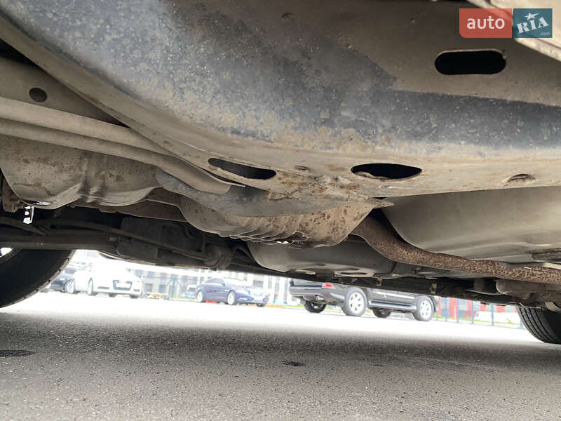 Седан Ford Crown Victoria 1994 в Киеве