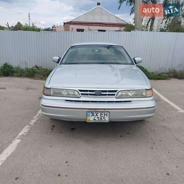 Седан Ford Crown Victoria 1996 в Харкові