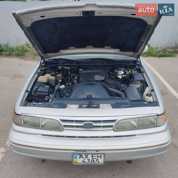 Седан Ford Crown Victoria 1996 в Харкові