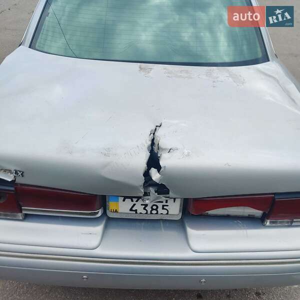 Седан Ford Crown Victoria 1996 в Харкові