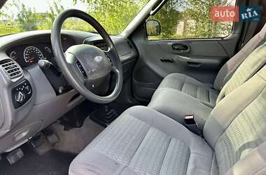 Борт Ford E-150 2004 в 
