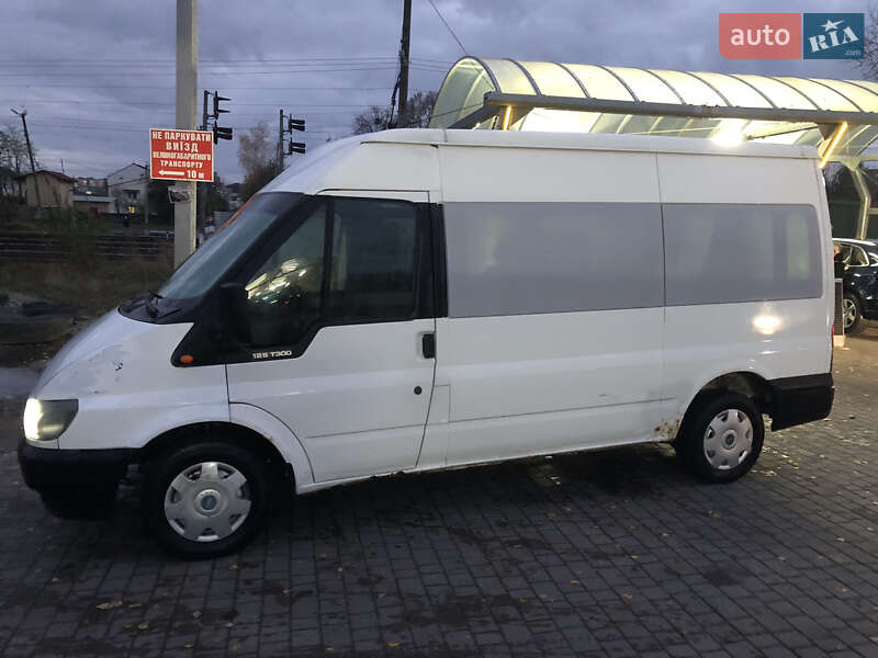 Минивэн Ford E-250 2003 в Львове