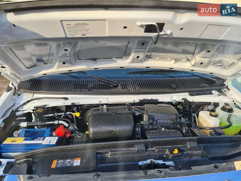 Шасси Ford E-350 2020 в Житомире