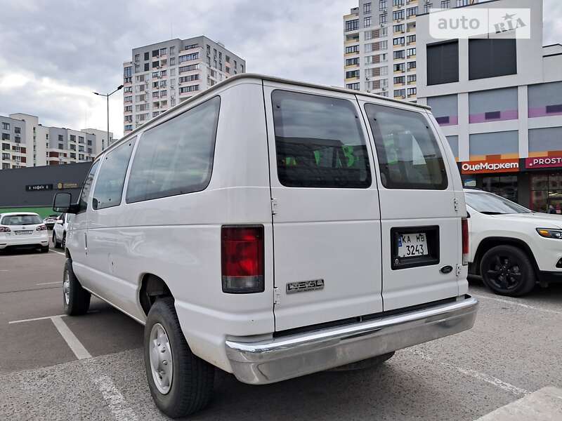 Мінівен Ford E-350 2005 в Києві