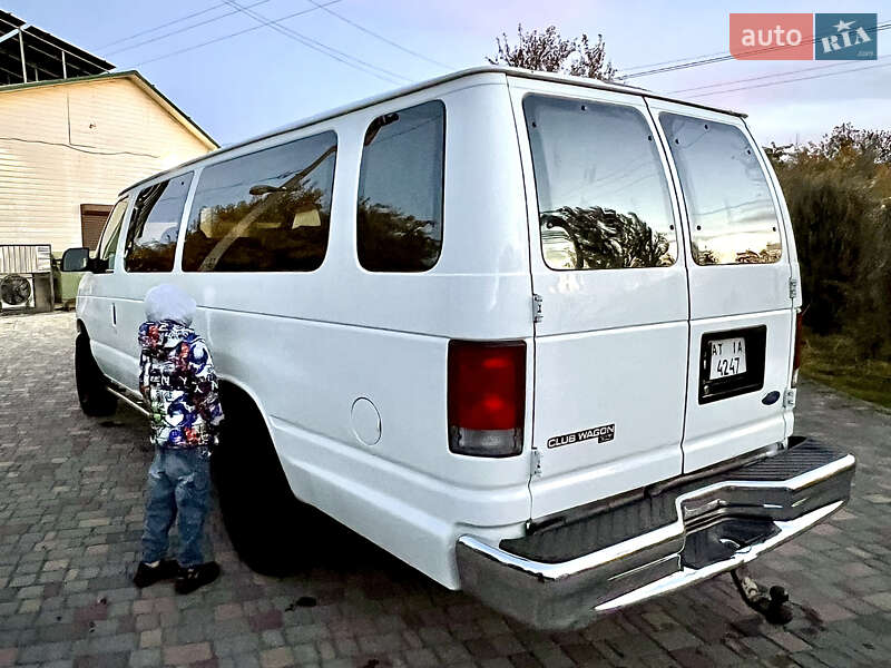 Мінівен Ford E-350 1997 в Овідіополі