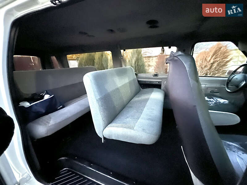 Мінівен Ford E-350 1997 в Овідіополі