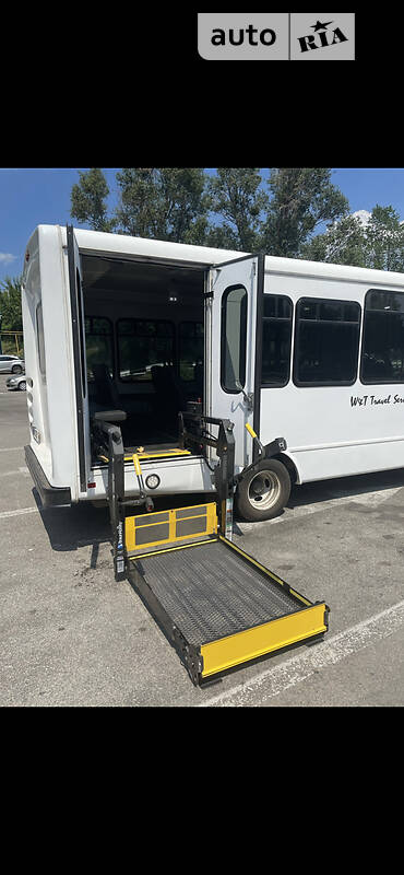 Мікроавтобус Ford E-450 2016 в Харкові фото 5 Мікроавтобус Ford E-450 2016 в Харкові