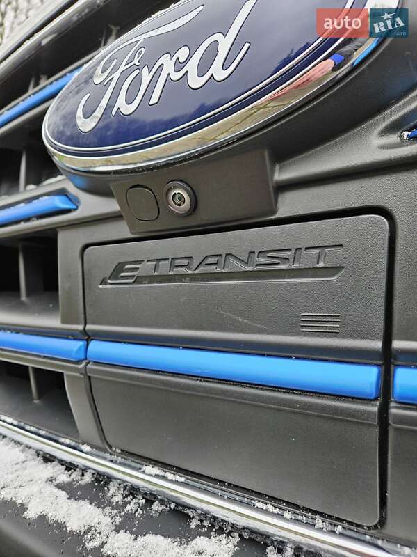 Грузовой фургон Ford E-Transit 2022 в Киеве