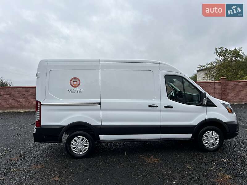 Вантажний фургон Ford E-Transit 2022 в Луцьку