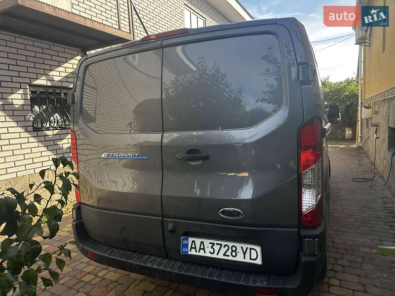 Вантажний фургон Ford E-Transit 2022 в Києві