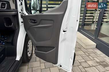 Вантажний фургон Ford E-Transit 2023 в Рівному