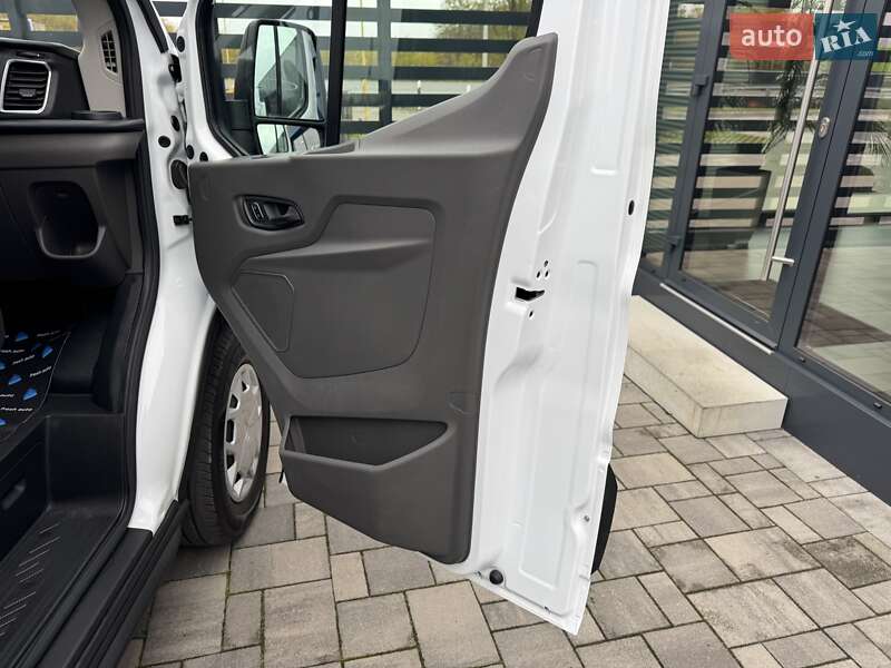 Грузовой фургон Ford E-Transit 2023 в Ровно