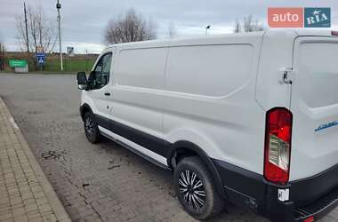 Грузовой фургон Ford E-Transit 2022 в Пирятине